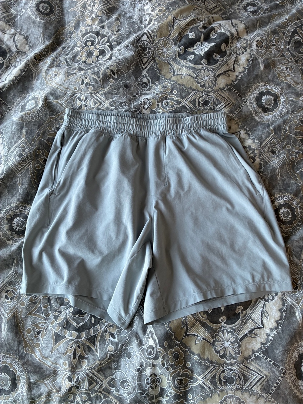 lululemon athletica Pace Breaker Linerless Shorts (7”) in Vapour